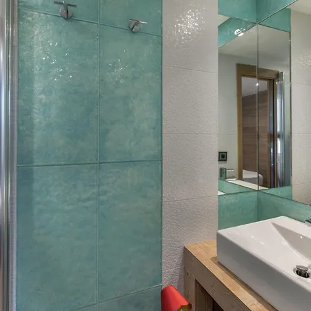 Apartment Duplex De Standing Pour 6 Pers. Au Centre De Courchevel, Pres Des Pistes - Fr-1-564-36